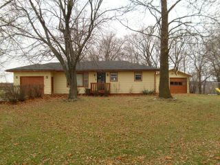 Foreclosed Home - 206 HILLTOP RD, 52738