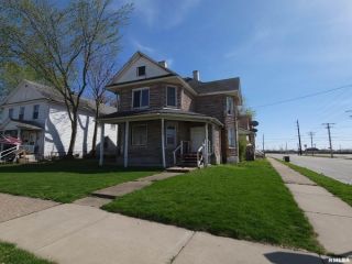 Foreclosed Home - 1219 W 4TH ST, 52802