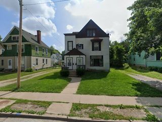 Foreclosed Home - 1703 DAVENPORT AVE, 52803