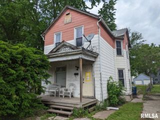 Foreclosed Home - 1312 W 13TH ST, 52804