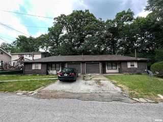 Foreclosed Home - 1912 W 10TH ST, 52804