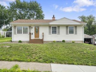 Foreclosed Home - 1029 N ELMWOOD AVE, 52804