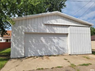 Foreclosed Home - 1817 W 17TH ST, 52804