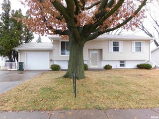Foreclosed Home - 4941 BROWN ST, 52806