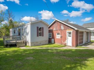 Foreclosed Home - W412 COUNTY ROAD F, 53010