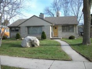 Foreclosed Home - 1016 8TH AVE, 53024