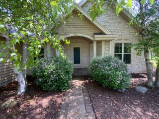 Foreclosed Home - W275N7186 GLACIER PASS, 53029