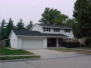 Foreclosed Home - 2006 N 27TH PL, 53081