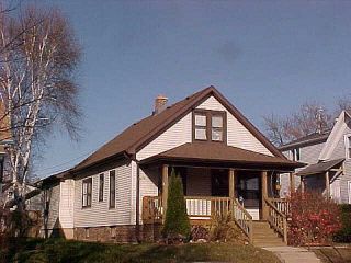Foreclosed Home - 1624 CAMBRIDGE AVE, 53081