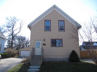 Foreclosed Home - 923 LINCOLN AVE, 53081