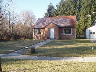 Foreclosed Home - 4918 S 14TH ST, 53081