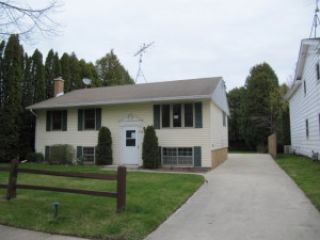 Foreclosed Home - 3325 N 8TH ST, 53083