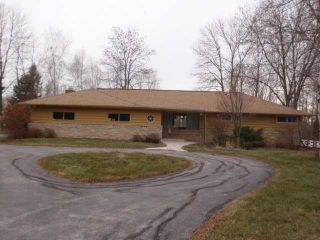 Foreclosed Home - 12123 N LAKE SHORE DR, 53092