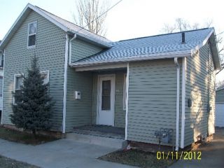 Foreclosed Home - 305 S 7TH ST, 53094
