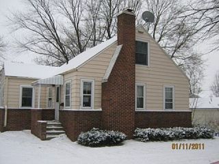 Foreclosed Home - 1110 BARNES ST, 53115