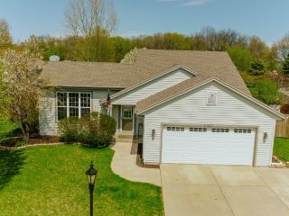 Foreclosed Home - 2544 N STERLING CIR, 53120