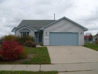 Foreclosed Home - 8129 S WILDWOOD DR, 53154