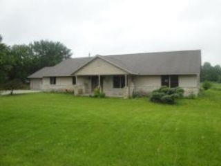 Foreclosed Home - 401 LINCOLN DR, 53181