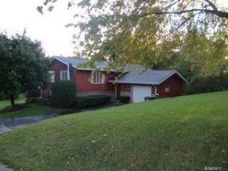 Foreclosed Home - 113 HILLSIDE DR, 53181