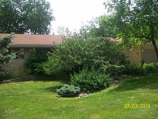 Foreclosed Home - 1001 DOWNING DR, 53186