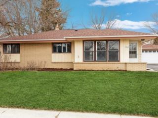Foreclosed Home - 1510 MADISON ST, 53188