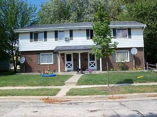 Foreclosed Home - 300 DARLENE DR, 53189