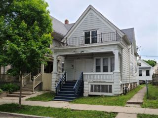 Foreclosed Home - 1554 S 14TH ST, 53204