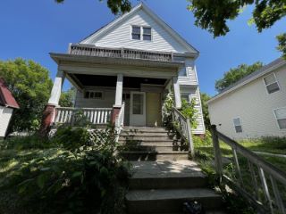 Foreclosed Home - 2414 W BROWN ST, 53205
