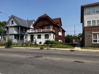 Foreclosed Home - 2520 W CENTER ST, 53206