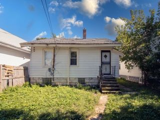 Foreclosed Home - 3533 N 15TH ST, 53206