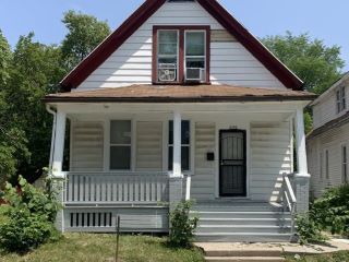 Foreclosed Home - 2570 N 16TH ST, 53206
