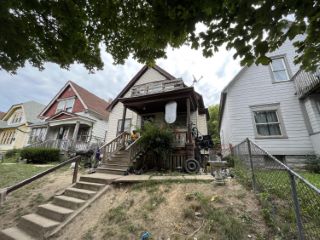 Foreclosed Home - 3308 N 21ST ST, 53206