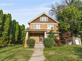 Foreclosed Home - 3214 S KINNICKINNIC AVE, 53207