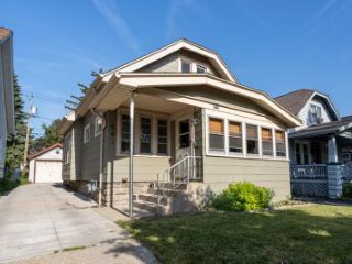 Foreclosed Home - 541 N 54TH ST, 53208