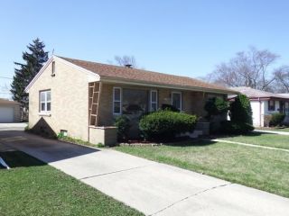 Foreclosed Home - 2431 W CUSTER AVE, 53209