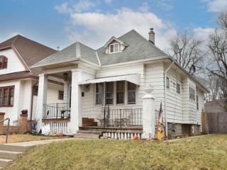 Foreclosed Home - 4066 N 14TH ST, 53209