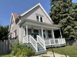 Foreclosed Home - 3237 N HOLTON ST, 53212