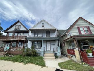 Foreclosed Home - 2154 W FOREST HOME AVE, 53215