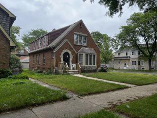 Foreclosed Home - 3202 N 54TH ST, 53216