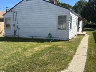 Foreclosed Home - 4309 N 71ST ST, 53216