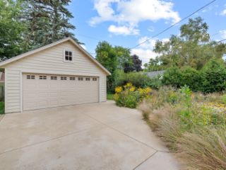Foreclosed Home - 5121 N SHORELAND AVE, 53217