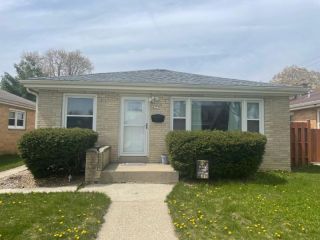 Foreclosed Home - 4757 N 72ND ST, 53218