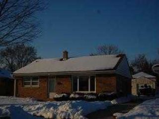 Foreclosed Home - 7038 W LAKEFIELD DR, 53219