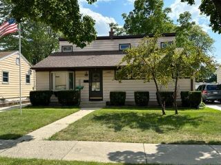 Foreclosed Home - 6535 W WARNIMONT AVE, 53220