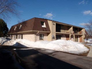 Foreclosed Home - 3215 W MANGOLD AVE APT B, 53221