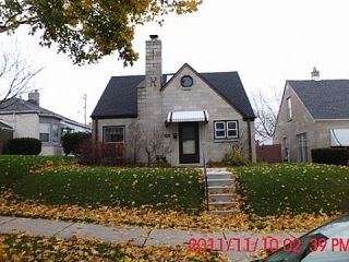 Foreclosed Home - 3650 S 15TH PL, 53221