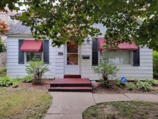 Foreclosed Home - 3044 N 91ST ST, 53222