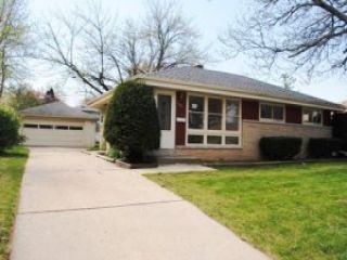 Foreclosed Home - 8747 W KIEHNAU AVE, 53224