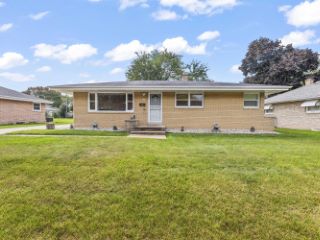 Foreclosed Home - 6609 N 86TH ST, 53224