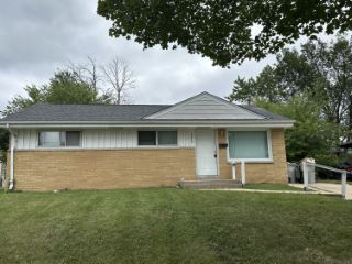 Foreclosed Home - 6476 N 84TH ST, 53224
